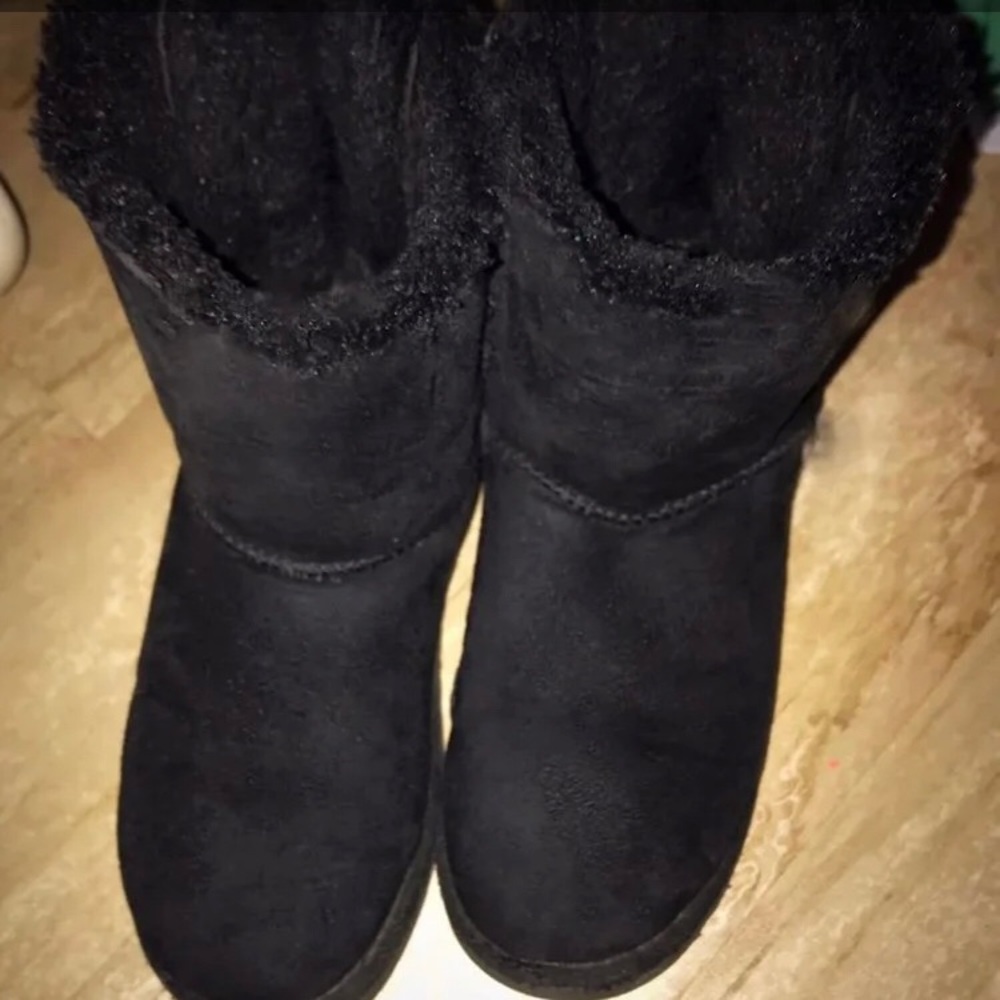Ugg Boots - image 3